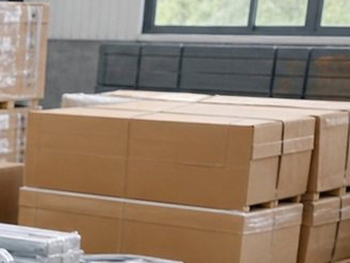 Steel parking shelter export packing